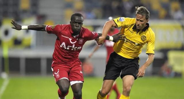 赛场背后的 赛场背后的