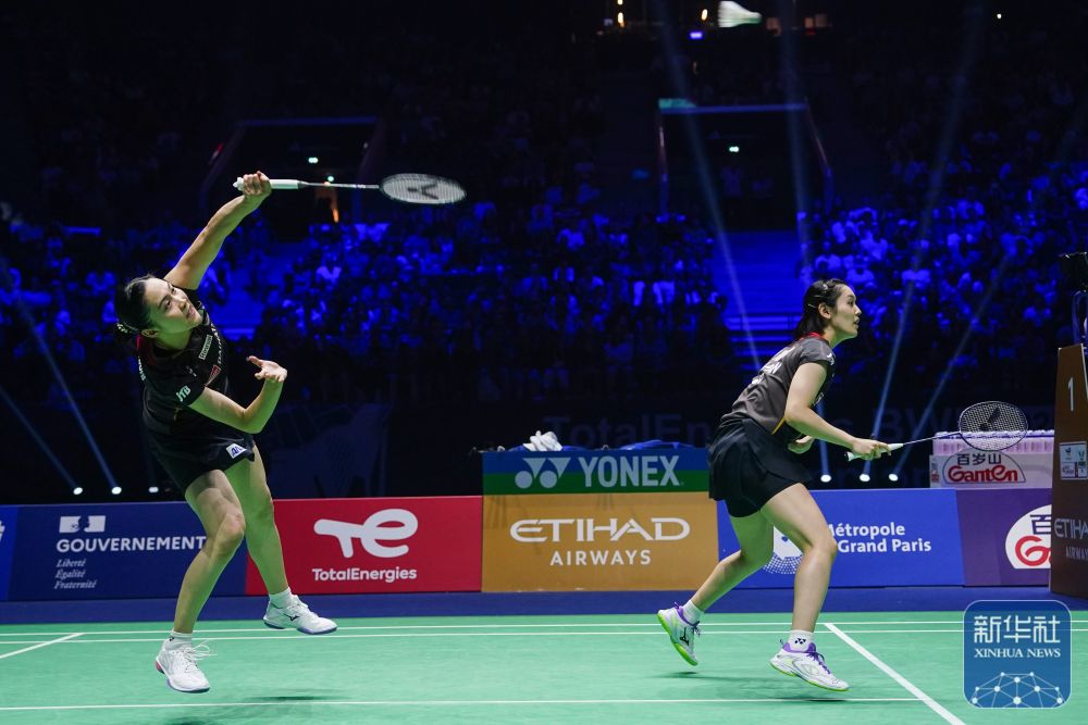 近职业化的 近职业化的